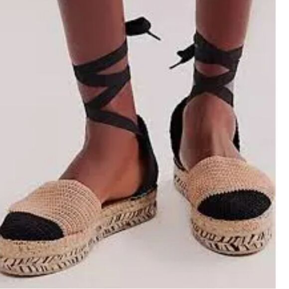 Free People Island Time Wrap Size 9 NWT - Picture 1 of 9